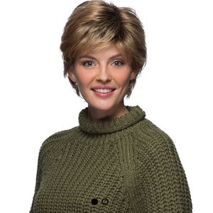 Mandy wig by Estetica, color R6/10. New in Box never worn.